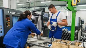 Εργάτες στη βιομηχανία